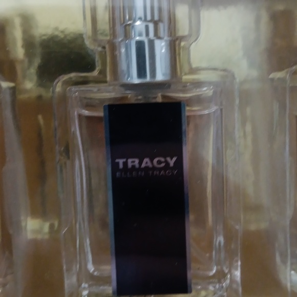 Ellen Tracy perfume - Picture 4 of 9